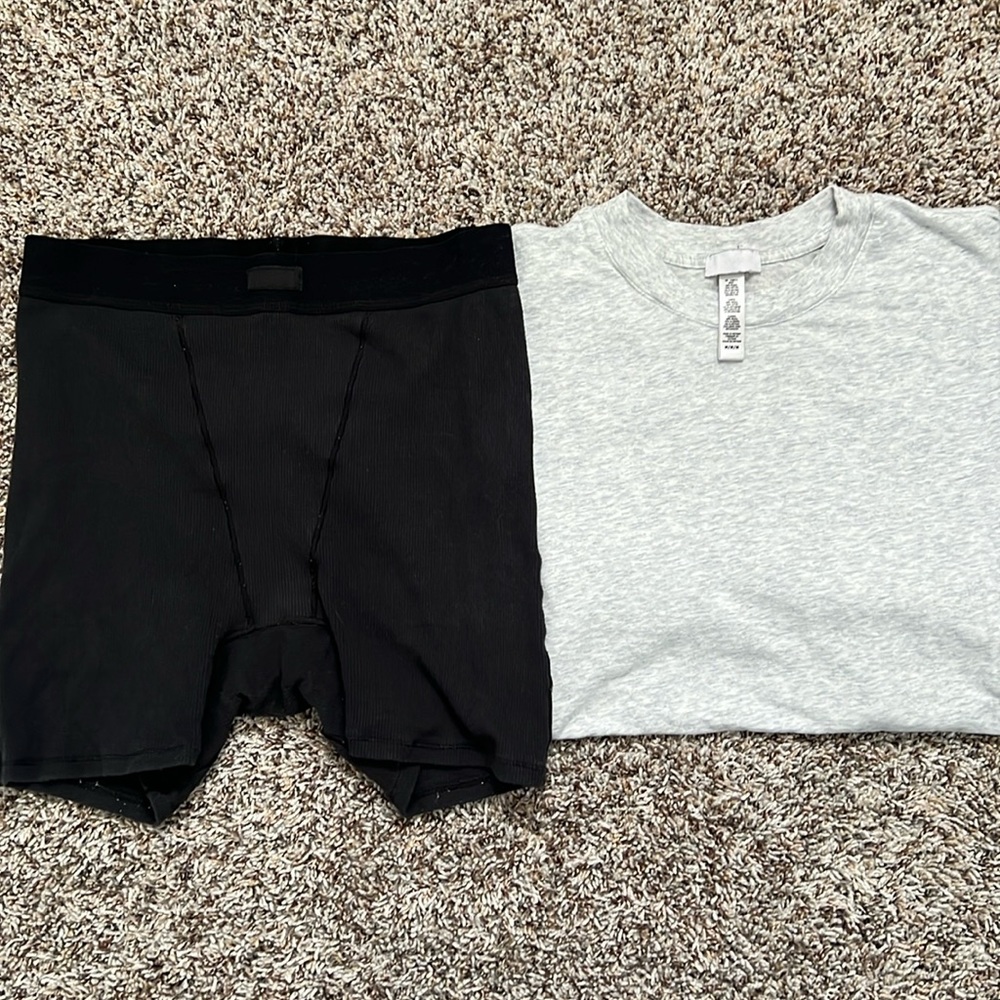 Size medium skims boyfriend tee and boxer set 🖤